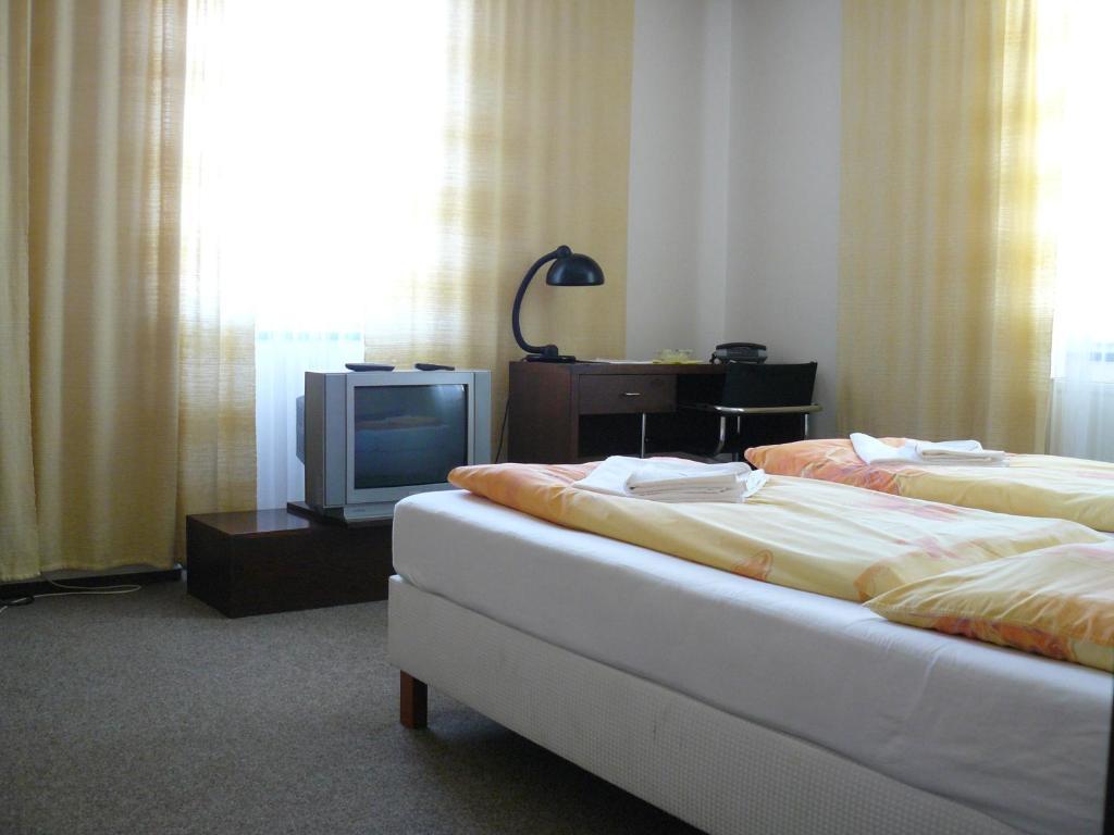 Hotel Bila Ruze Brünn Zimmer foto